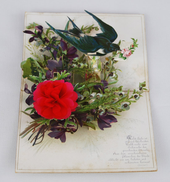 Romantische Grußkarten: Kulissenkarte mit aufklappbarem Blumenstrauß.