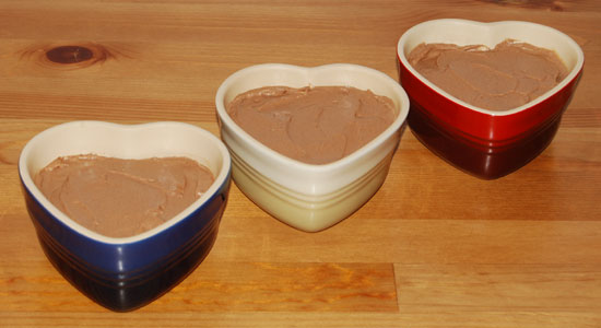 Mousse au Chocolat im Herz aus Keramik
